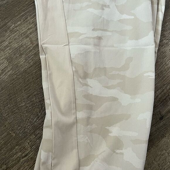 Athleta Brooklyn Camo Jogger-Size 26 - Picture 8 of 14